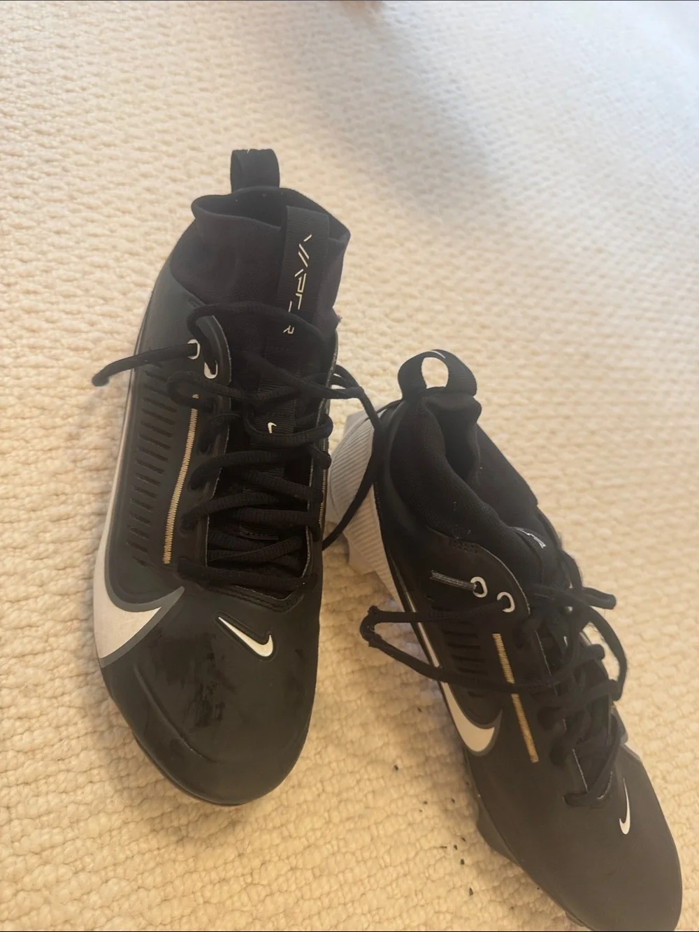 Nike Men's Black and White Football cleats
